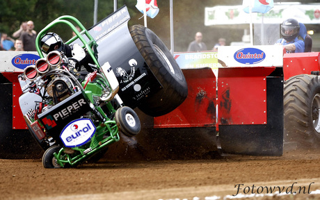 tractor pulling wierden