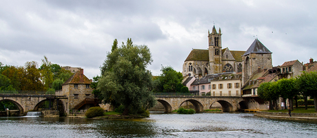 Brug centrum Moret