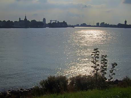 Dordrecht over water