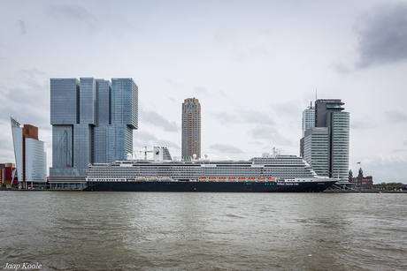 MS Koningsdam, recht toe.....