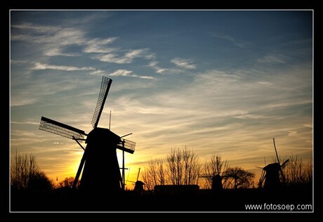 Zonsondergang bij de Kinderdijk