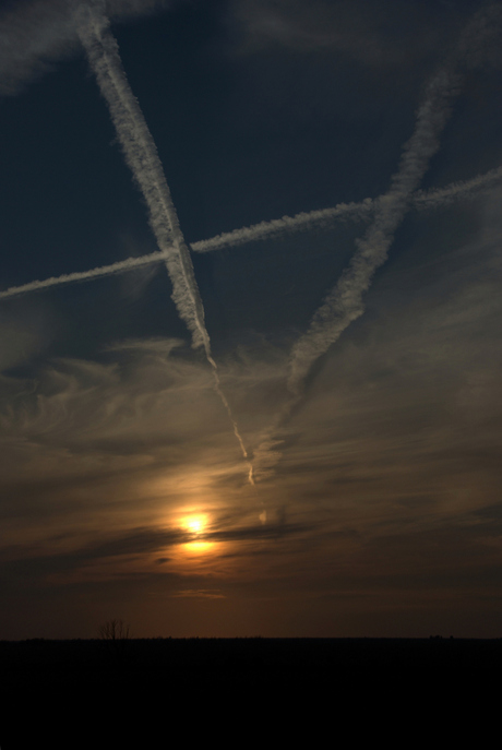 doorkruiste zonsondergang