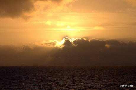 zonsondergang Waddenzee.