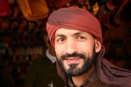 Verkoper in de souk van Marrakesh