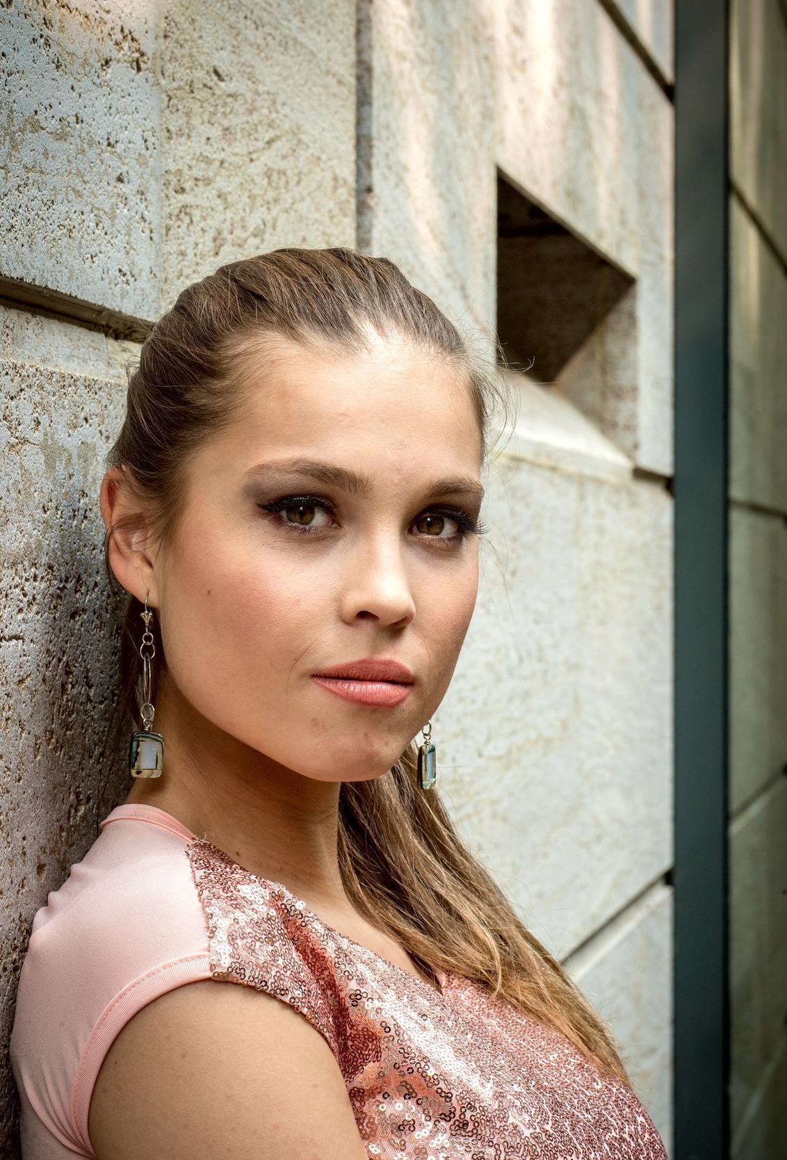 Model: Emily van Leeuwen - - - foto door GuessoumSteve op 30-08-2017 - deze foto bevat: vrouw, kleur, natuur, licht, portret, model, haar, fashion, meisje, lief, lippen, beauty, pose, glamour, kapsel, belichting, expressie, jeans, mode, magazine, fotoshoot, kleding, visagie, locatie, makeup, bokeh, styling, fashionfotografie