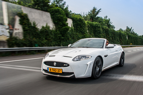 Rijshot Jaguar XKR-S Convertible