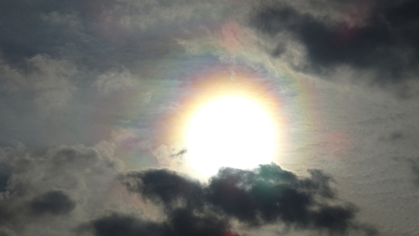 Iriserende wolken met zgn corona kleuren