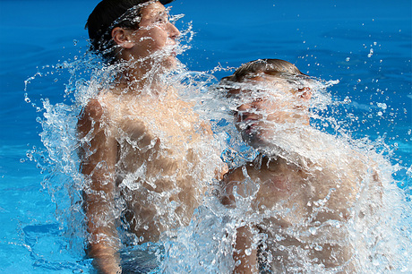 plezier in het zwembad