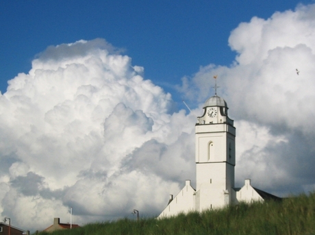 Kerk in de wolken