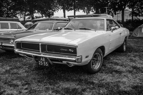yellow charger r/t