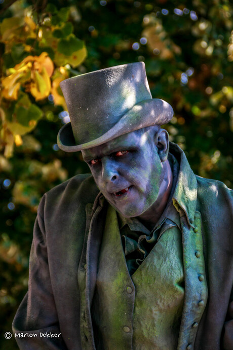 Living statue: Victor Empire