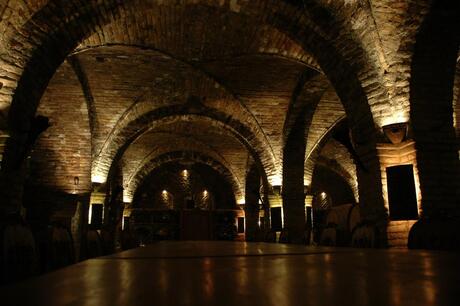 Ondergrondse wijnkelder Hongarije