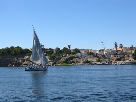 Sailing home