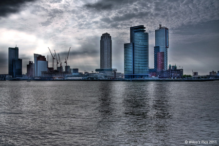 Kop van Zuid (HDR) - HDR fotografie blijft leuk én verrassend. - foto door CreatiefHuis op 12-07-2011 - deze foto bevat: rotterdam, hdr, kop van zuid