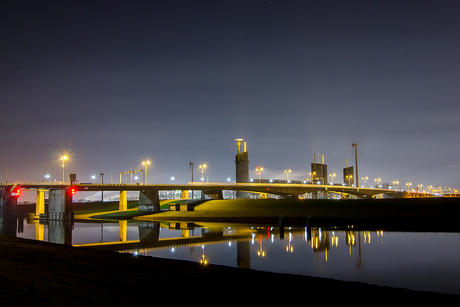 Hartelbrug in de avond.jpg