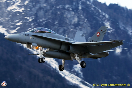 F-18 Flugplatz Meiringen CH 3