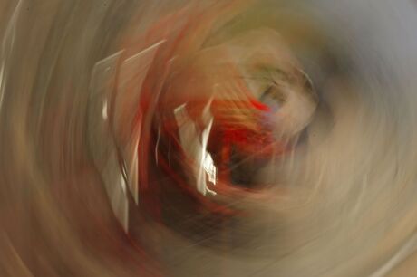 Abstractie in wit en rood