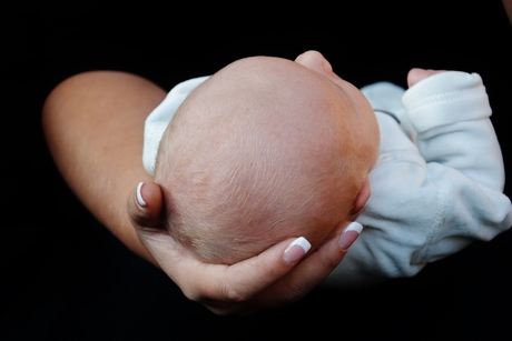 Newborn shoot Luuk