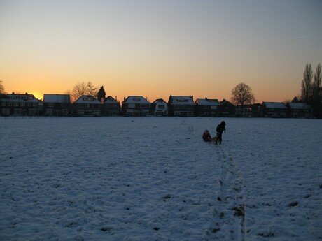 zonsondergang bij sneeuw