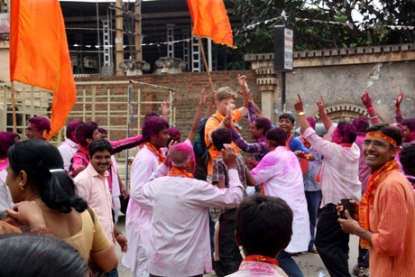 Onverwacht feest op straat in India