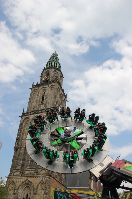 De jaarlijkse Meikermis in Groningen
