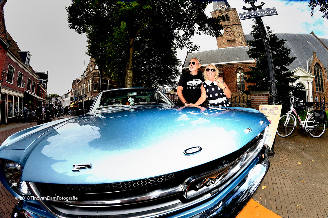 Oldtimer - Geschoten met een 8mm Samyang en ingeflitst. - foto door tvdam_zoom op 10-09-2018 - deze foto bevat: auto, kerk, show, zonnebril, mustang, ford, groothoek, rijswijk, 8mm
