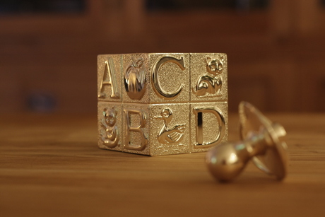 tut van onze baby met spaarpot