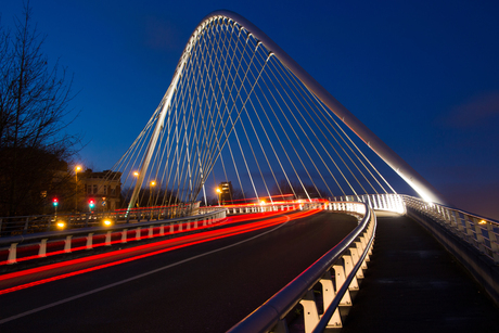 brug naar station in Luik