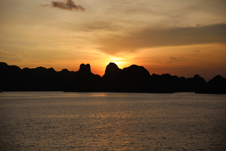 Halong Bay zonsondergang