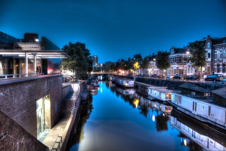 Groningen bij nacht. "Spilsluizen"
