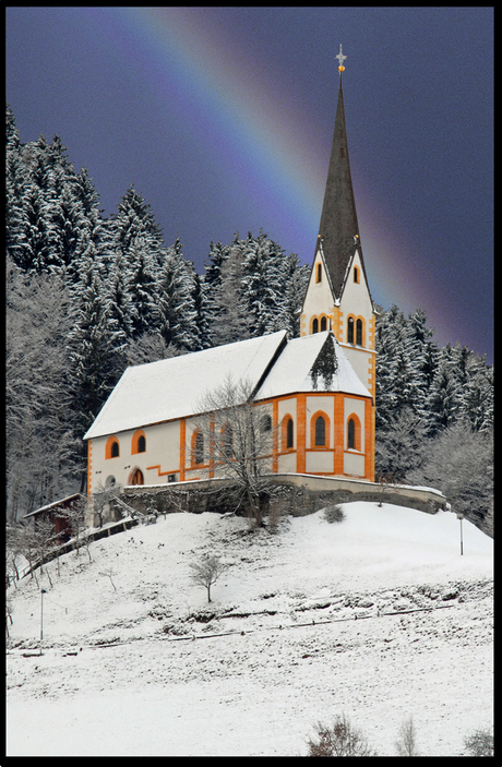 Kerkje in het Zillertal Oostenrijk