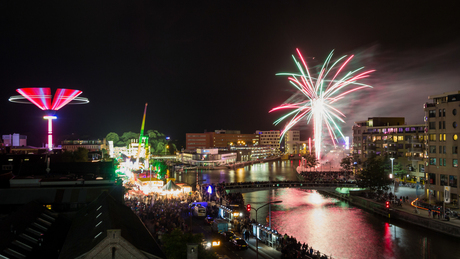 Kermis Alkmaar met vuurwerk