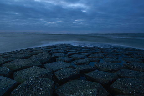 Storm boven zee