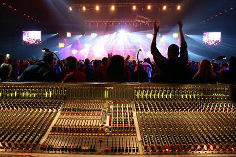 Juichen in het Gelredome