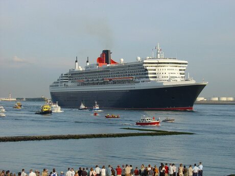 Queen Mary 2