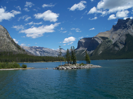 Maligne Lake