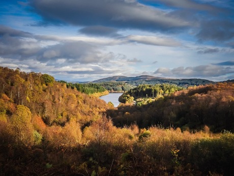 Uitzicht op Loch Katrine Schotland
