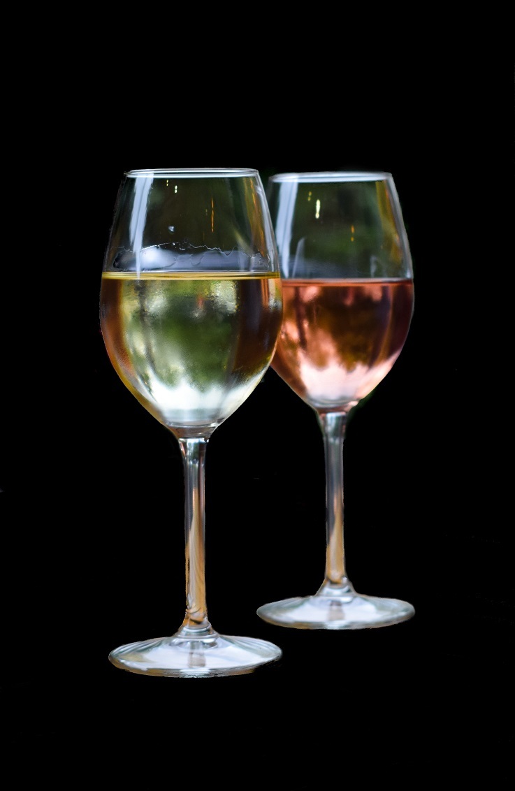 Hangen IJver vastleggen Zo heb je 2 glazen wijn.... - foto van iso1600 - Diversen - Zoom.nl