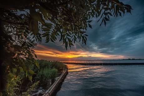 Sunset Tjeukemeer