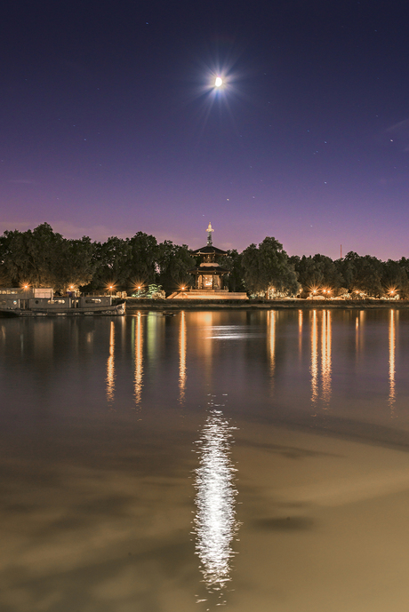 Battersea Park Peace pagoda