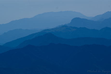 Bleu sky over Italy.jpg