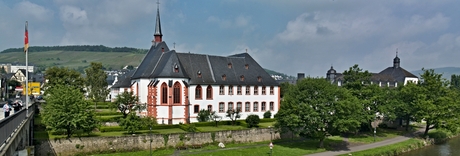 Oostelijke oever van Kues.