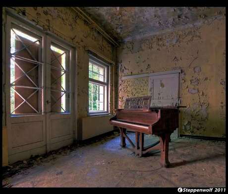 Piano Sanatorium III