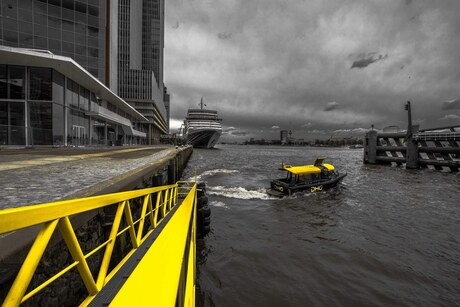 Rotterdam en zijn watertaxi's