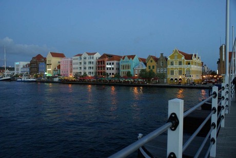 schemering WIllemstad