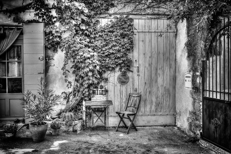 Lourmarin in black&white