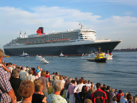 Queen Mary 2