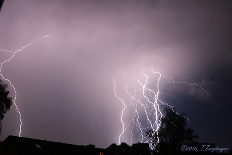 Onweer boven de stad