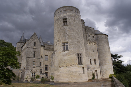 Chateau de Montsabert