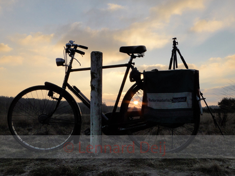 Fiets bij zonsondergang